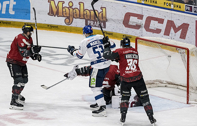 Kladno srazily na Spartě fauly, smutnit ale nemusí. Po 13 letech si zahraje play off