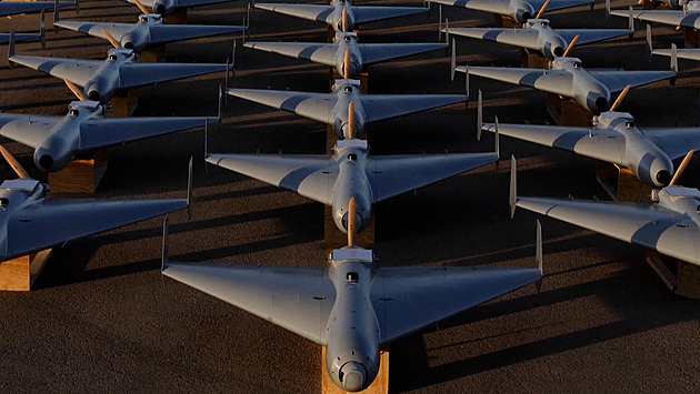 „Levné“ drony a ironie historie. Ukazuje se, že Zelenskyj přece jen nějaké karty v ruce má