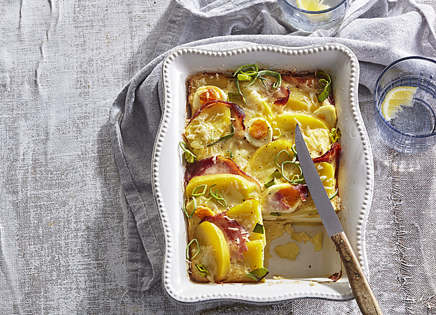 Francouzské brambory s vejci, šunkou a pórkem: Vylepšená rodinná klasika, která není vysušená