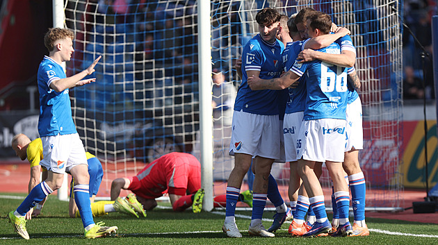 Po plzeňské slávě ostravská sprcha. Šest gólů je ostuda, povzdechl si zlínský Poznar