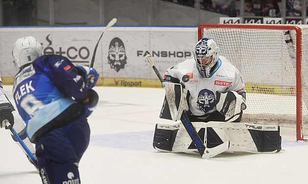 Chtěl jsem jít pryč. Flek odbyl rozhovor, naštvaly ho otázky. Reportérce se omluvil