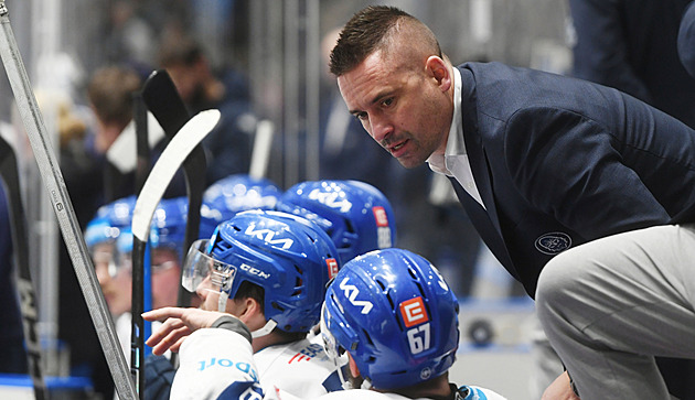 Pan Nenápadný v jiné roli. Aneb když práce baví! Jak trenér Plekanec pozvedl Kladno? Pan Nenápadný v jiné roli. Aneb když práce baví! Jak trenér Plekanec pozvedl Kladno?