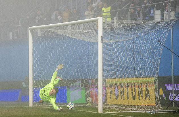 Floder, skromný hrdina. Vyřadit Spartu? Zatím mi to nedochází, hlavně že chytám!