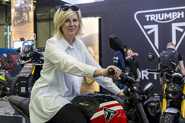 Letem světem Motosalonem: prezident vyzkoušel čtyřkolku i novou bundu Jawy