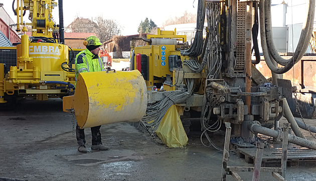 Vrtů budou ještě desítky, líčí manažer cestu za teplem ze země. Trvá už 20 let