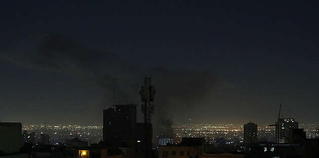 Izrael zahájil novou vlnu úderů na Teherán, USA v prvním týdnu války zasáhly 3000 cílů