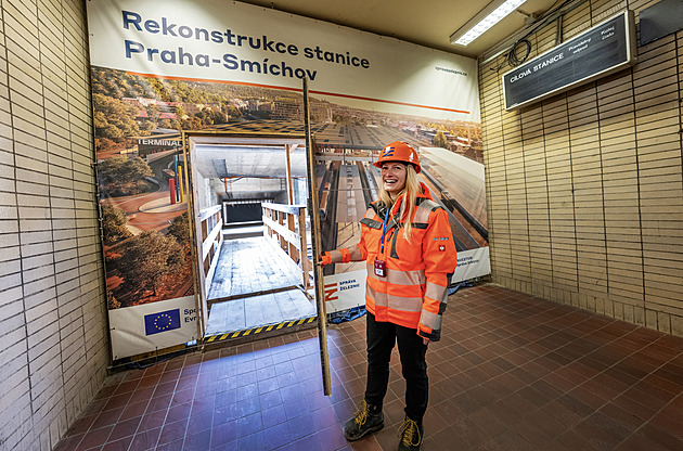 OBRAZEM: Pokračuje stavba Terminálu Smíchov. Letos budou hotová dvě nástupiště