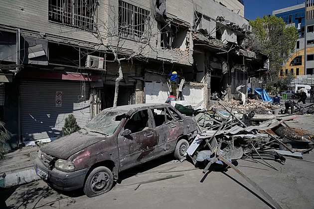 Írán změnil strategii. Chce rozšířit takové utrpení, aby Trump musel couvnout