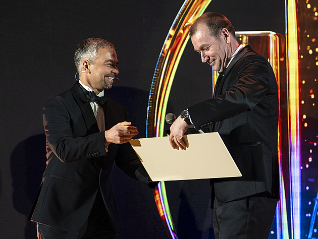 Titul EY Podnikatel roku 2025 si odnesl investor a byznysmen Dušan Šenkypl