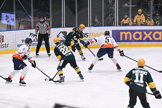 Vsetín řízne do kádru, tým potřebuje omladit. Brzké vyřazení stojí miliony