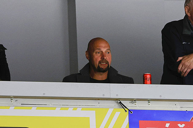 Kometu táhli beci. Ščotka ocenil gólovou nahrávku i fanoušky: Tlak jsme cítili