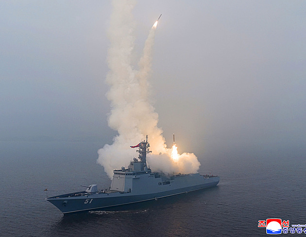 Írán to nestihl, my ano. Kim na mušce USA vrhne všechny síly do jaderného zbrojení