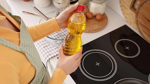 Co se stane, když vylijete horký olej do dřezu? Odteď to už nikdy neuděláte