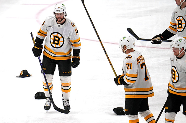 Zacha v NHL vstřelil další hattrick, Nečas po olympiádě poprvé nebodoval