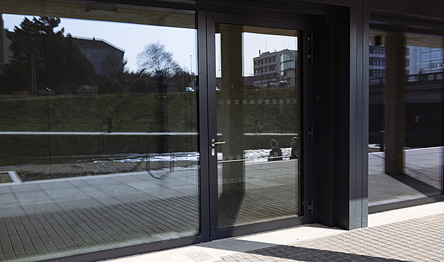 Brno vybudovalo na nové náplavce prostory pro kavárnu. Být tam ale nemůže