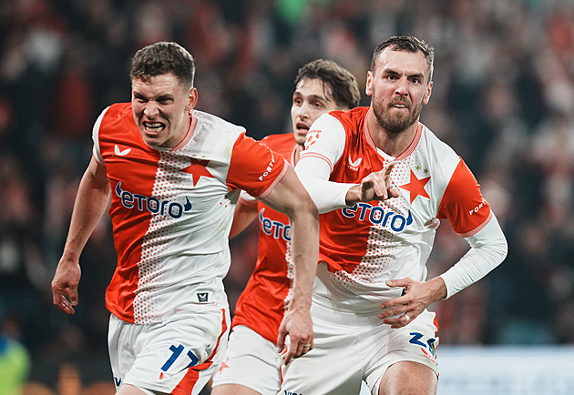 Slavia - Sparta 3:1, úprk za titulem, hosté vyhráli půli, pak propadli při standardkách