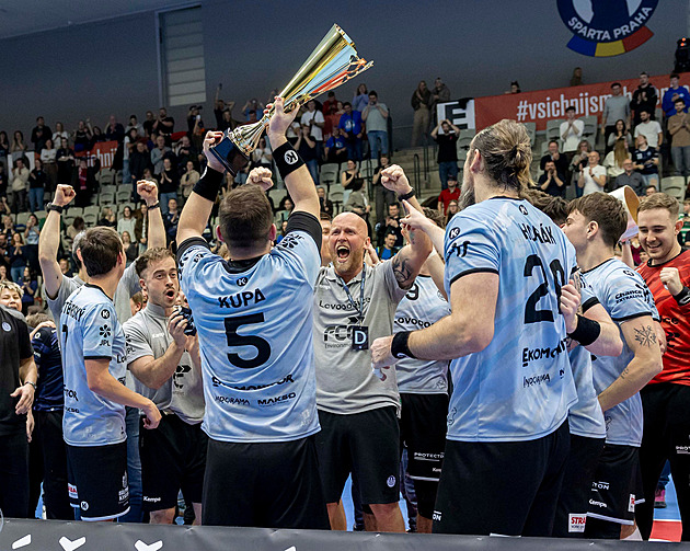 Šéf lovosické házené po pohárové slávě: Nejde být špička ve fotbale i curlingu