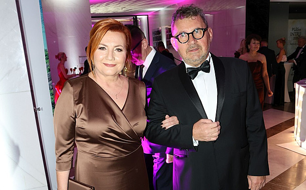 Alena Schillerová plesala v Brně s manželem. To nebývá často, přiznává politička