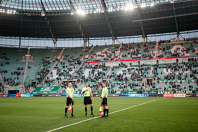Bizár v Polsku. Wisla bojkotovala utkání, soupeř na něj nepustil její fanoušky