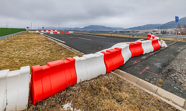 Stavba D11 u polské hranice má skluz, úsek u Královce otevřou na podzim