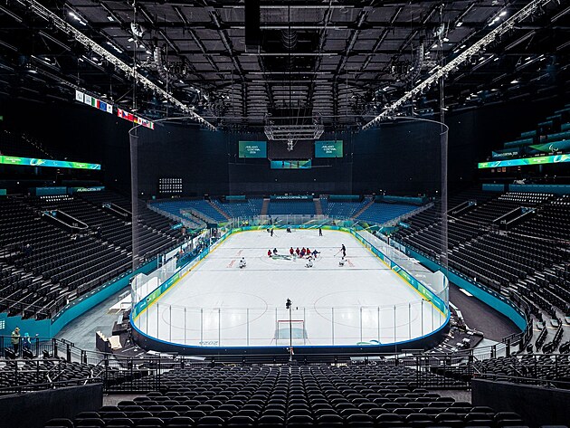 Tr�nink �esk�ch parahokejist� na paralympijsk�ch hr�ch v Mil�n�.