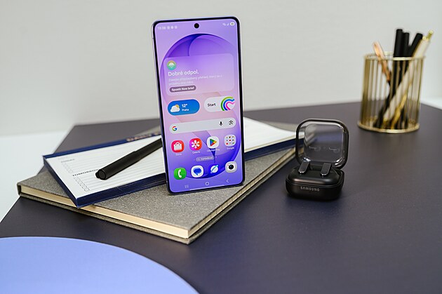 Galaxy Buds4: sluch�tka s AI, lep��m ANC a designem