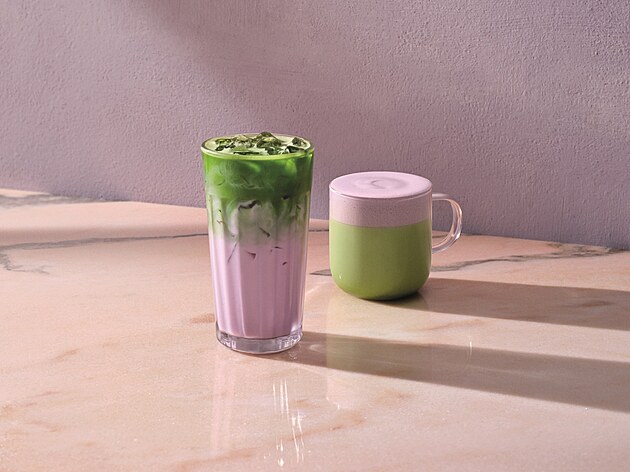 Jaro ve Starbucks bude letos pat�it barv�m a exotick�m chut�m