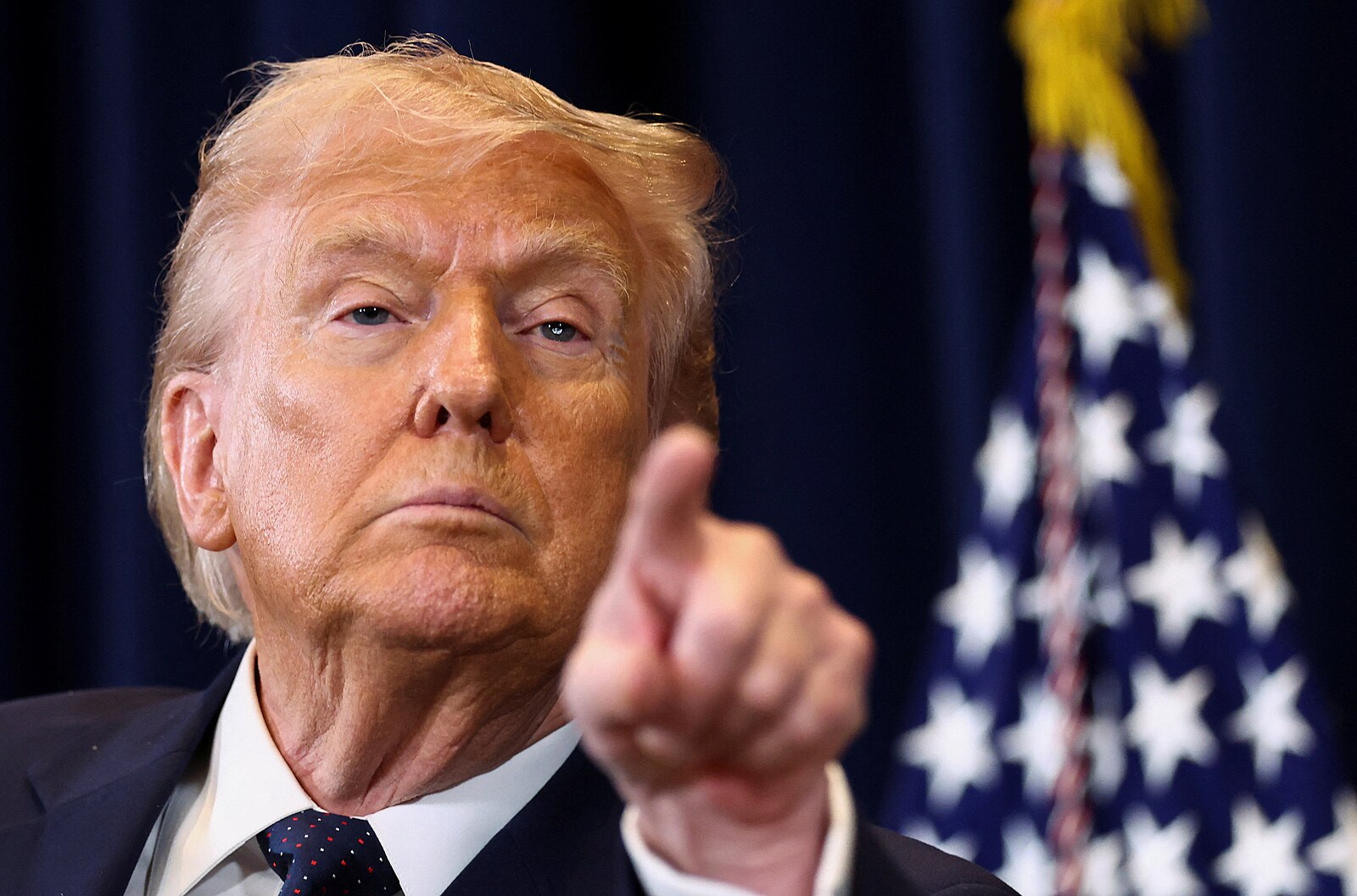 USA ochrání lodě v Hormuzském průlivu. Trump hrozí zničením ropné infrastruktury