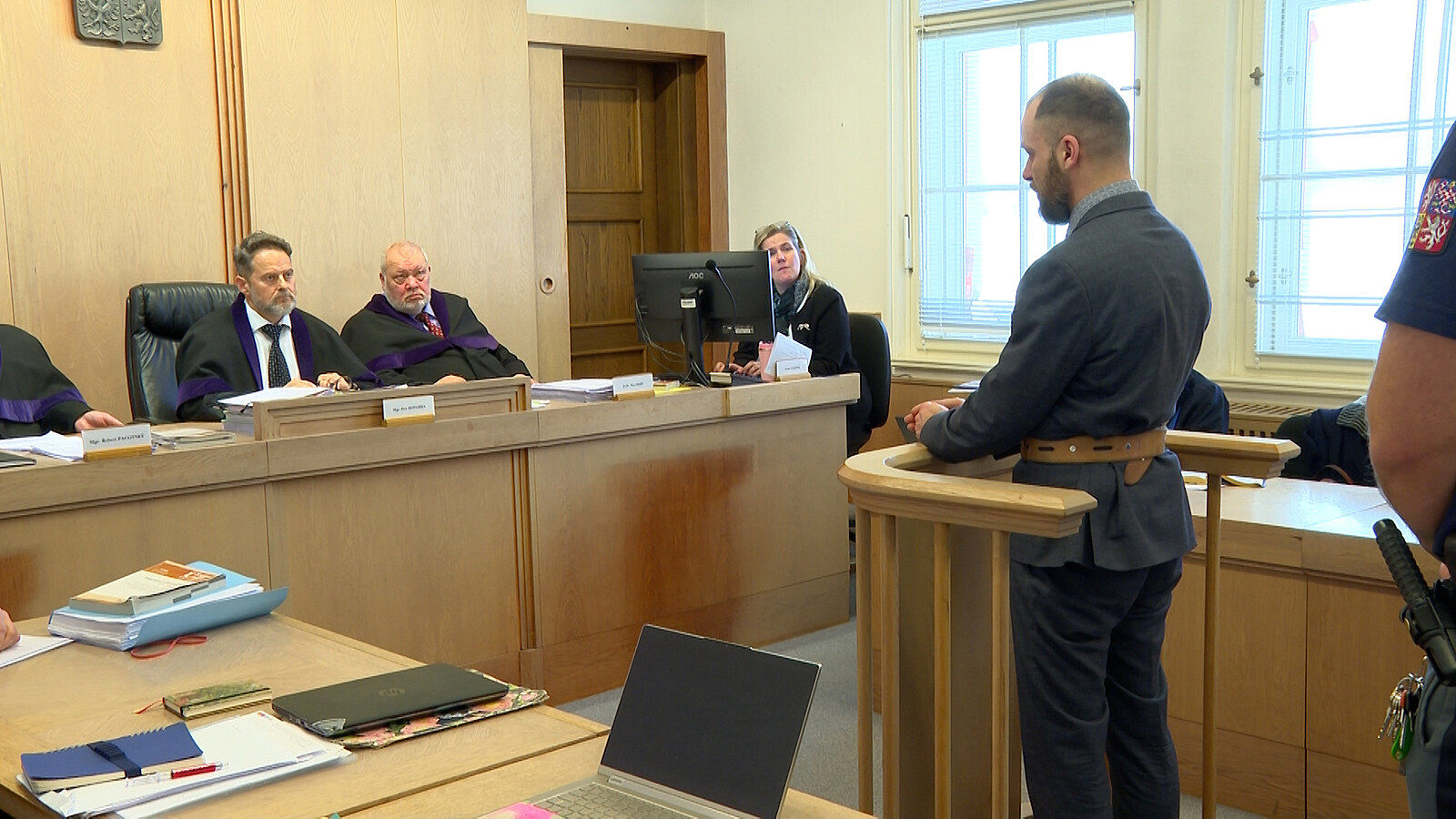 Soud potvrdil vraždícímu primáři z Plzně výjimečný trest. Je to příliš kruté, plakal