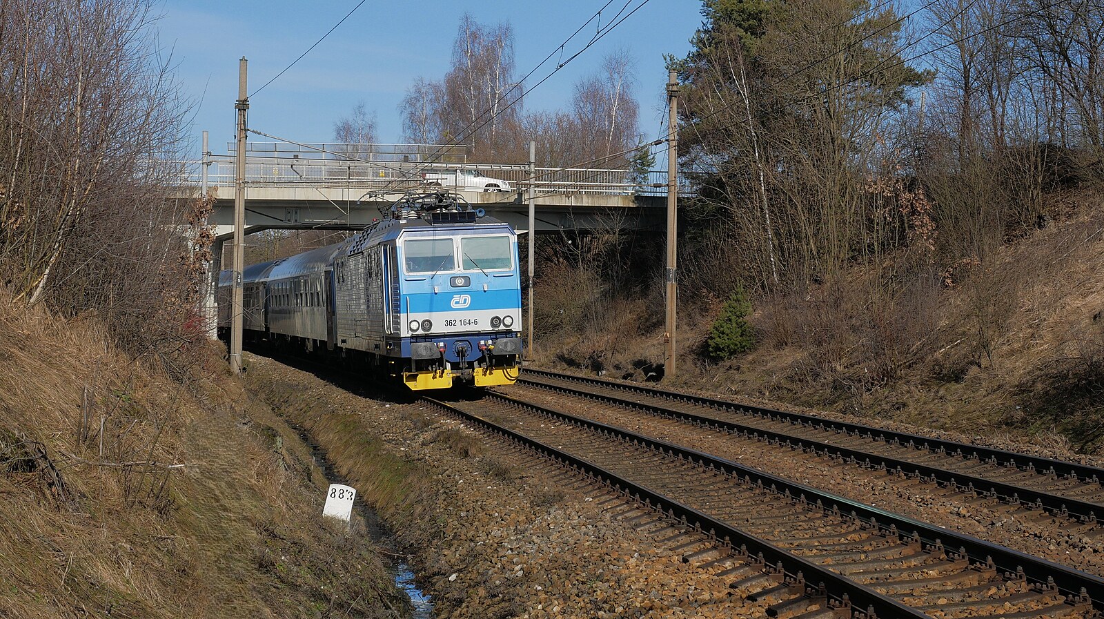 Začíná oprava další části trati z Brodu na Žďár. Komplikace čekají cestující i řidiče