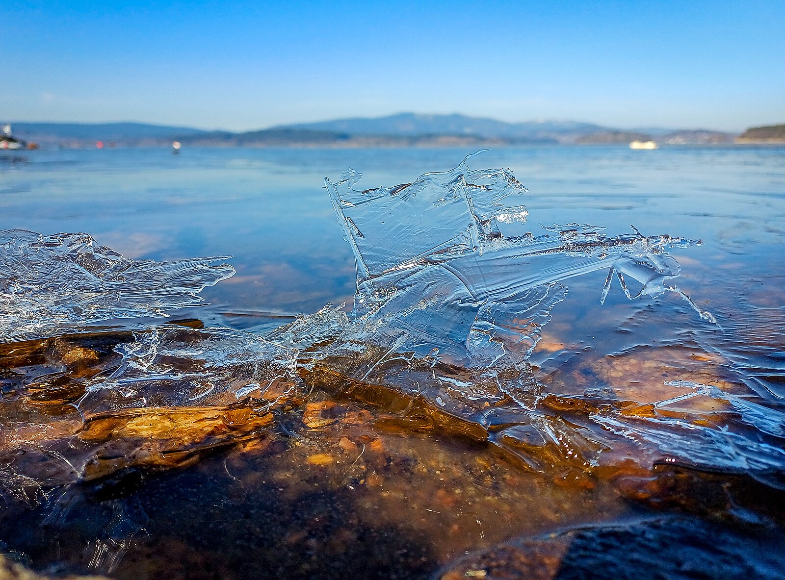 Víkendové počasí rozdělí Česko. Mapa ukazuje, kde bude 16 stupňů a kde nový sníh