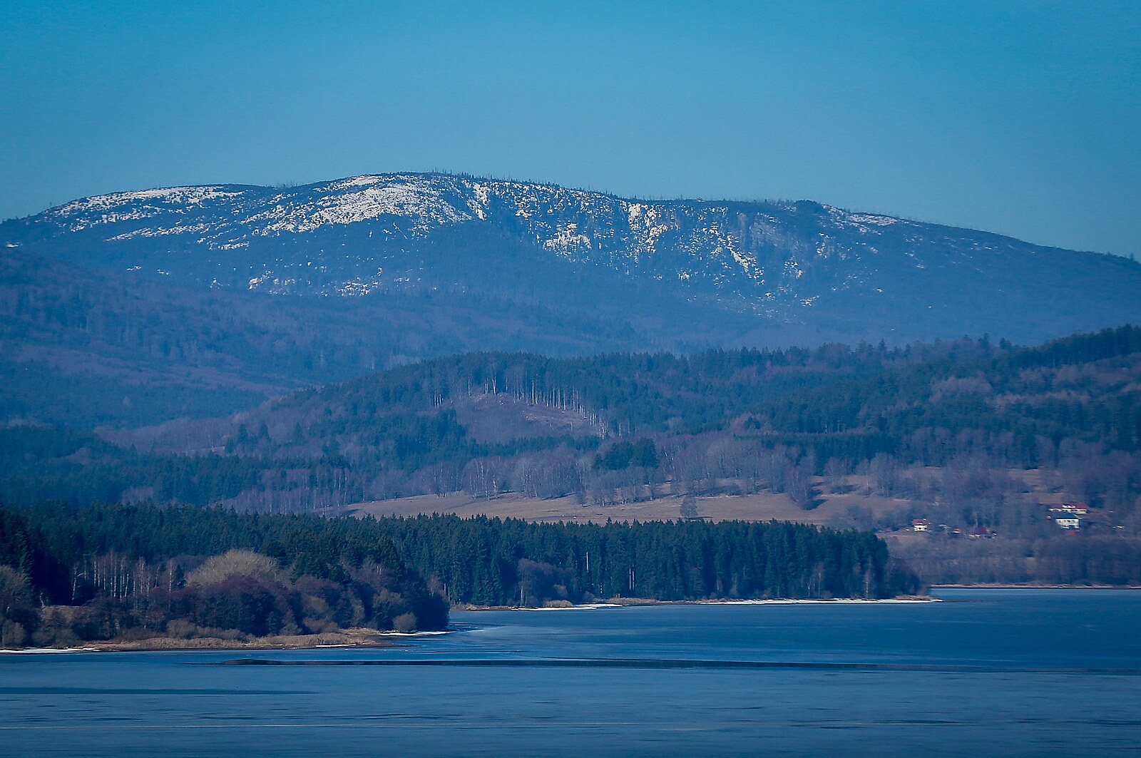 V neděli se počasí prudce změní. Teploty klesnou až o deset stupňů