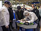 Prezident Petr Pavel na Mezinárodním veletrhu motocykl�, �ty�kolek,...