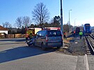 St�et osobního vozidla s vlakem v Miro�ov� na Rokycansku. (5. b�ezna 2026)