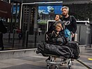 V Praze p�istálo první letadlo s �eskými turisty z Blízkého východu, po 2:00...