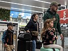 V Praze p�istálo první letadlo s �eskými turisty z Blízkého východu, po 2:00...