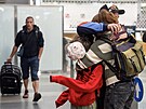 V Praze p�istálo první letadlo s �eskými turisty z Blízkého východu, po 2:00...