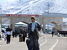 Írán�tí uprchlíci p�e�li turecký hrani�ní p�echod Kapiköy. (2. b�ezna 2026)