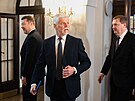 Prezident Petr Pavel dorazil do Sn�movny. P�ivítali ho p�edseda Sn�movny Tomio...