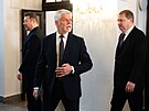 Prezident Petr Pavel dorazil do Sn�movny. P�ivítali ho p�edseda Sn�movny Tomio...
