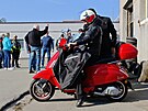 8. Cryovespa � tradi�ní jízda otu�ilc� aneb neoficiální zahájení pra�ské vespa...