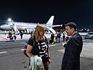 Na pra�ském leti�ti Václava Havla p�istál repatria�ní let z egyptského �arm Al...