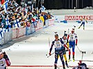 Vít�zslav Hornig dojí�dí do cíle závodu s hromadným startem ve finském...