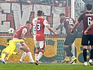 Patrik Vydra (Sparta) st�ílí v nastavení prvního polo�asu gól na 1:0 v utkání...