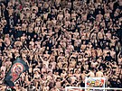 Slavisti�tí fanou�ci oslavují gól Tomá�e Chorého na 3:1 v derby proti Spart�.