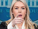 Mluv�í Bílého domu Karoline Leavittová na tiskové konferenci ve Washingtonu....