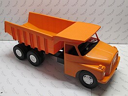 P�vodní plastové Tatry 148 z 70. a 80. let (výrobce Chemoplast Brno) mají pro...