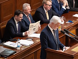 Prezident Petr Pavel mluví na 10. sch�zi Sn�movny zatímco ministr zahrani�í...