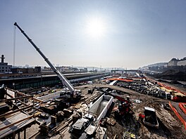Ve roce 2028 plánuje Správa �eleznic zahájit také rekonstrukci nádra�ní budovy,...