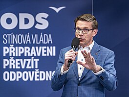 P�edseda ODS Martin Kupka p�edstavil priority stínové vlády a �leny týmu. (9....